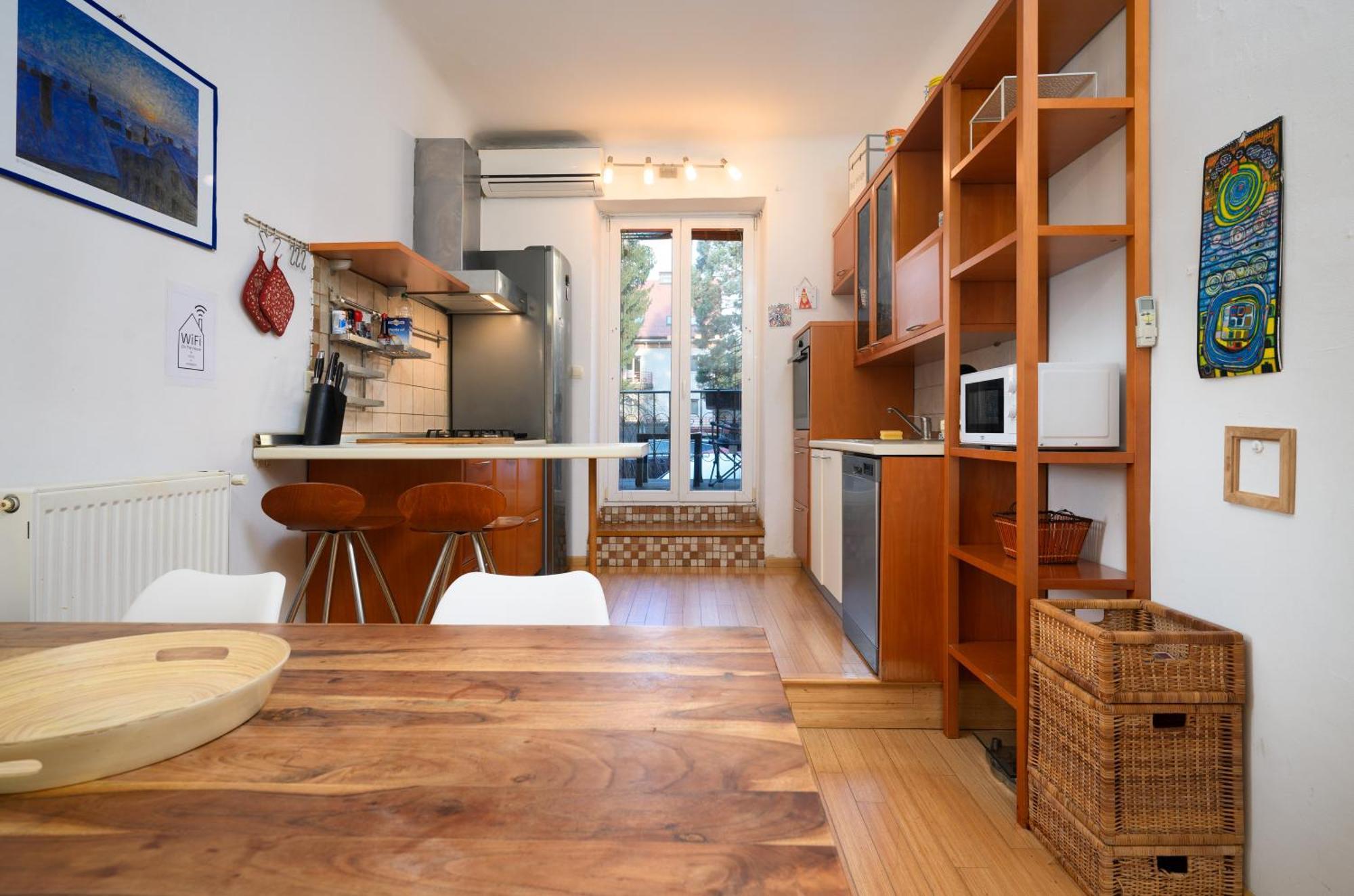 Urban View Apartment With Free Parking Ljubljana Exterior photo
