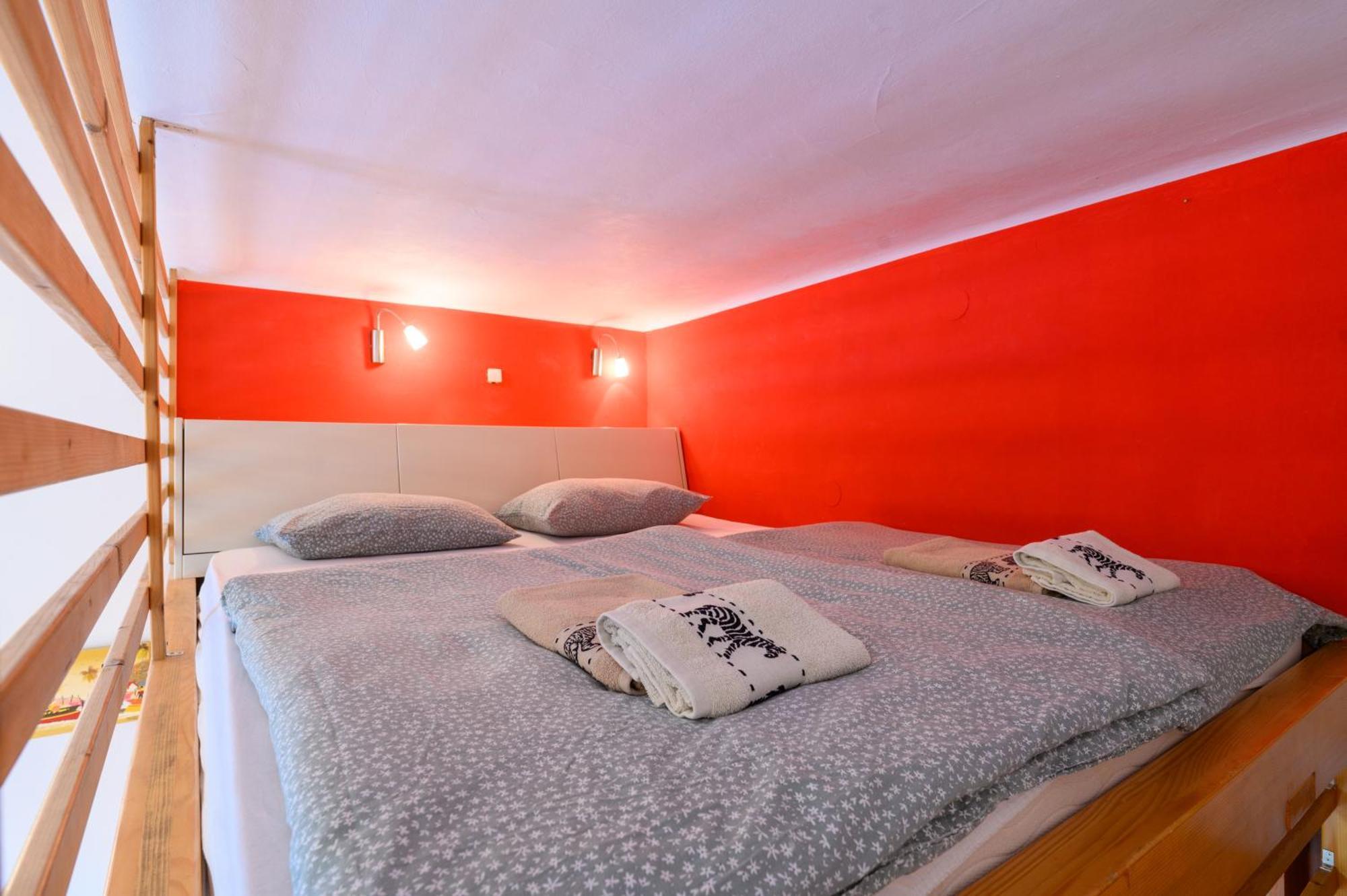 Urban View Apartment With Free Parking Ljubljana Exterior photo