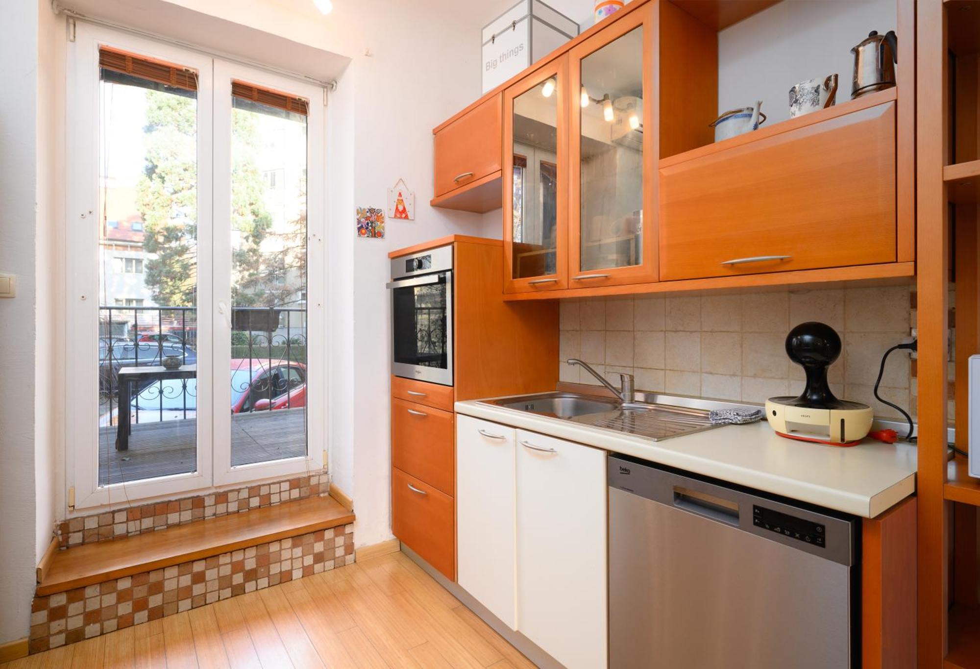 Urban View Apartment With Free Parking Ljubljana Exterior photo